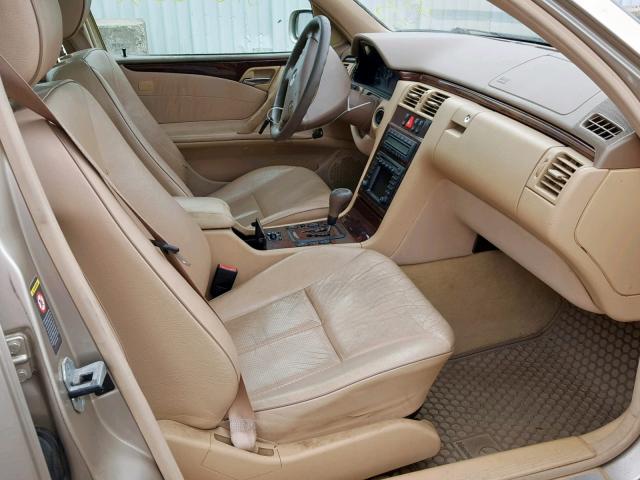 WDBJH82JXYX035342 - 2000 MERCEDES-BENZ E 320 4MAT GOLD photo 5