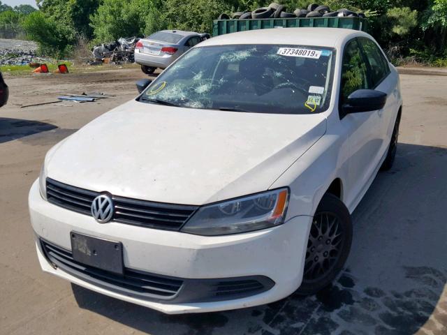 3VW2K7AJXDM227165 - 2013 VOLKSWAGEN JETTA BASE WHITE photo 2