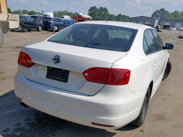 3VW2K7AJXDM227165 - 2013 VOLKSWAGEN JETTA BASE WHITE photo 4