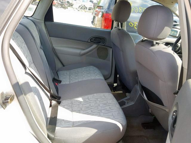 1FAFP34N75W185753 - 2005 FORD FOCUS ZX4 GRAY photo 6