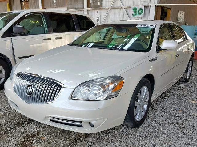 1G4HC5EM7AU136165 - 2010 BUICK LUCERNE CX WHITE photo 2