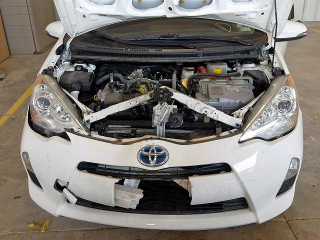 JTDKDTB36D1530527 - 2013 TOYOTA PRIUS C WHITE photo 7