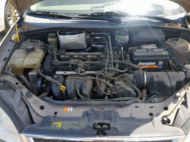 1FAFP34N55W170930 - 2005 FORD FOCUS ZX4 GOLD photo 7