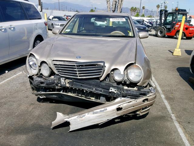 WDBJF65J81B387361 - 2001 MERCEDES-BENZ E 320 GOLD photo 9