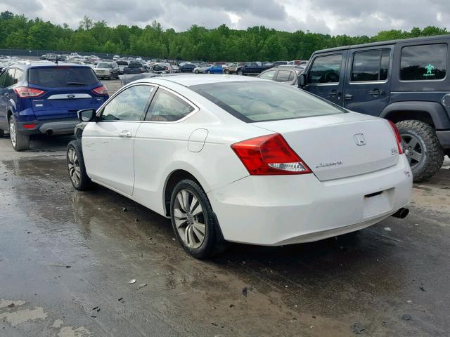 1HGCS1B8XBA006385 - 2011 HONDA ACCORD EXL WHITE photo 3