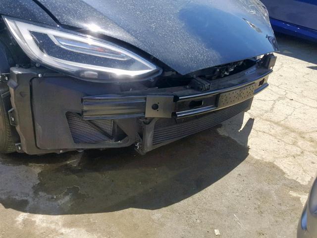 5YJSA1E10HF199349 - 2017 TESLA MODEL S أسود صورة 9