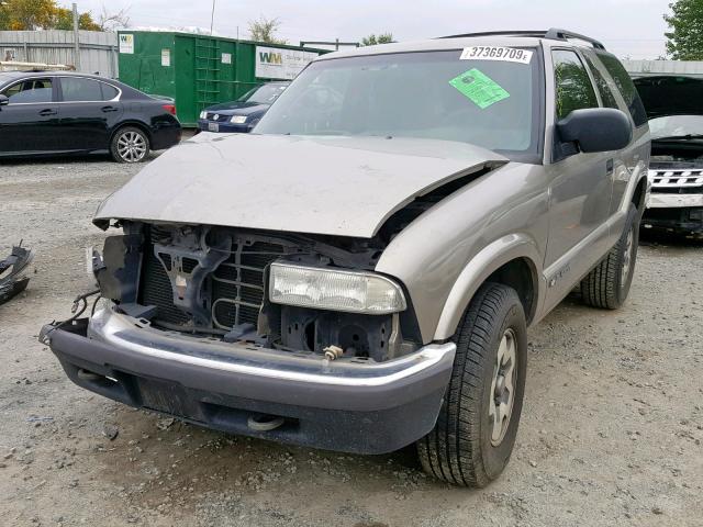 1GNCT18W61K150310 - 2001 CHEVROLET BLAZER SILVER photo 2