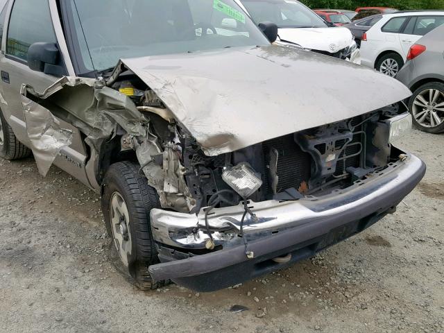 1GNCT18W61K150310 - 2001 CHEVROLET BLAZER SILVER photo 9