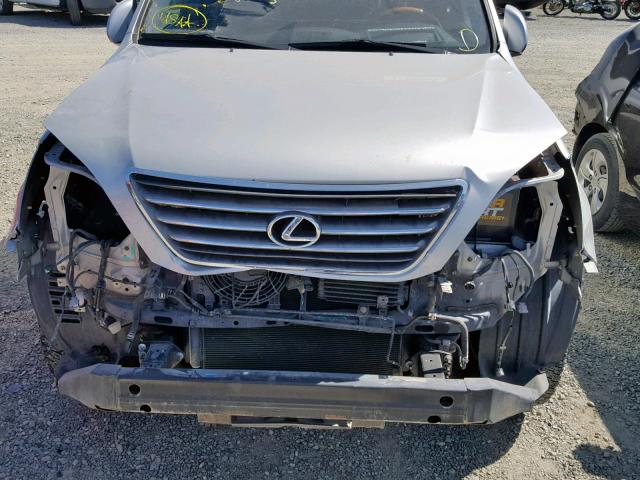 JTJBT20X030018055 - 2003 LEXUS GX 470 SILVER photo 7