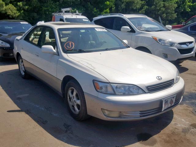 JT8BF28G8W5043130 - 1998 LEXUS ES 300 WHITE photo 1