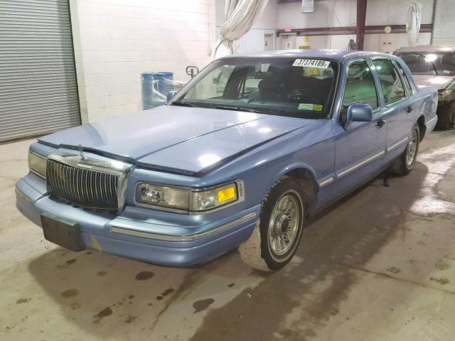 1LNLM81WXSY725687 - 1995 LINCOLN TOWN CAR E BLUE photo 2