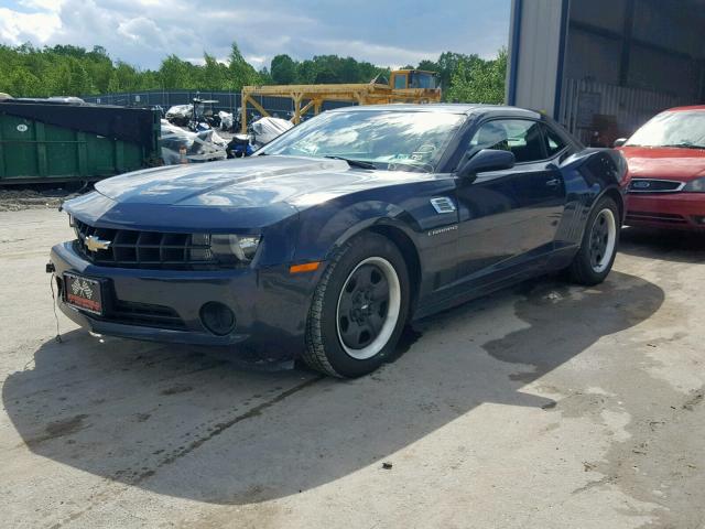 2G1FA1E39D9124594 - 2013 CHEVROLET CAMARO LS BLUE photo 2