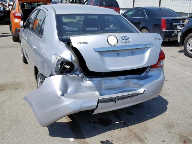 JTDBT923471109383 - 2007 TOYOTA YARIS SILVER photo 9