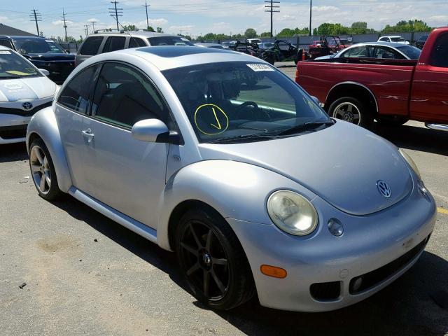 3VWFE21C52M445105 - 2002 VOLKSWAGEN NEW BEETLE Gümüş foto 1