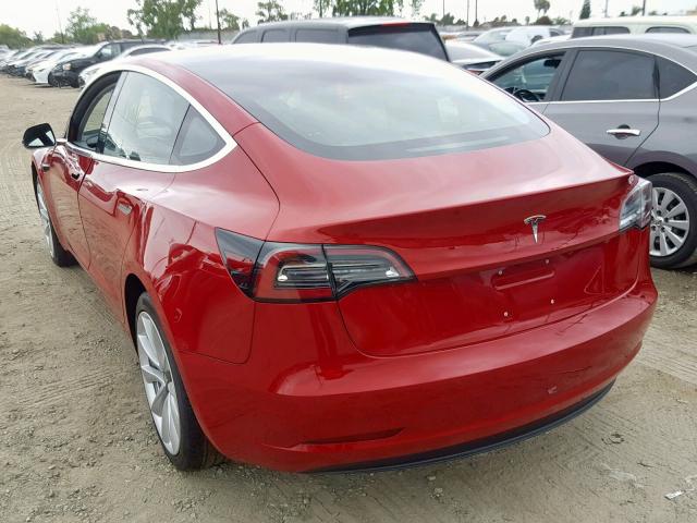 5YJ3E1EB2JF065630 - 2018 TESLA MODEL 3 RED photo 3