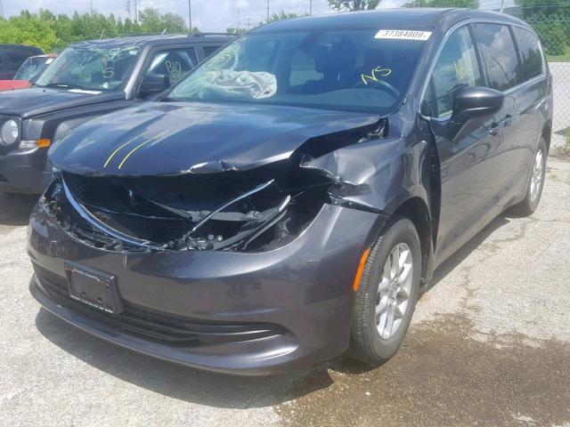 2C4RC1DG0HR522768 - 2017 CHRYSLER PACIFICA T GRAY photo 2