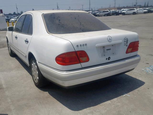 WDBJF55F8VA310555 - 1997 MERCEDES-BENZ E 320 WHITE photo 3