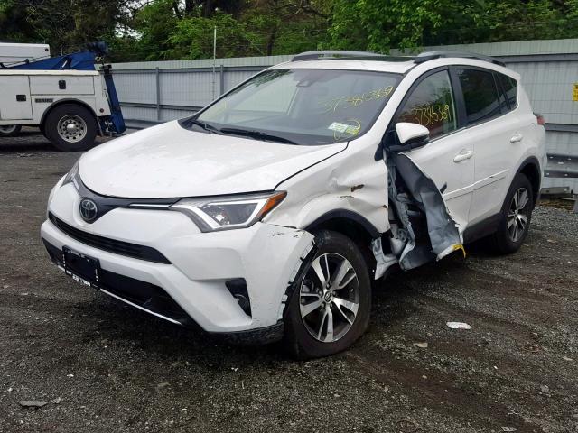 JTMRFREV2JD246458 - 2018 TOYOTA RAV4 ADVEN WHITE photo 2