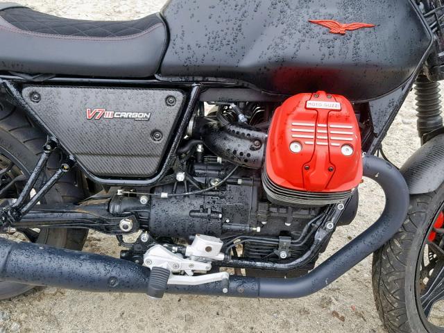 ZGULDUC00JM000091 - 2018 MOTO GUZZI V7 BLACK photo 7