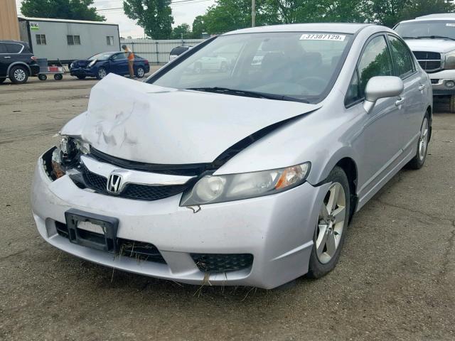 2HGFA1F60AH560446 - 2010 HONDA CIVIC LX-S Gümüş foto 2