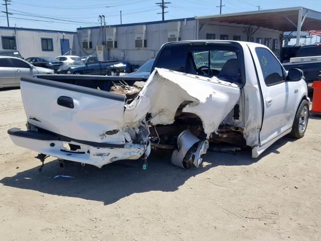 2FTZF07362CA82186 - 2002 FORD F150 SVT L WHITE photo 4