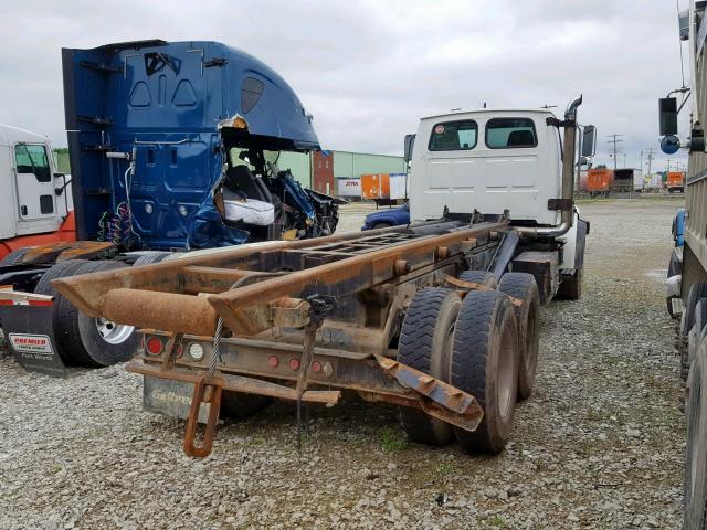 2FZXBJCB3XAA95654 - 1999 STERLING TRUCK LT 8500 WHITE photo 4