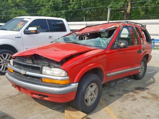 1GNDT13W7Y2344236 - 2000 CHEVROLET BLAZER RED photo 2