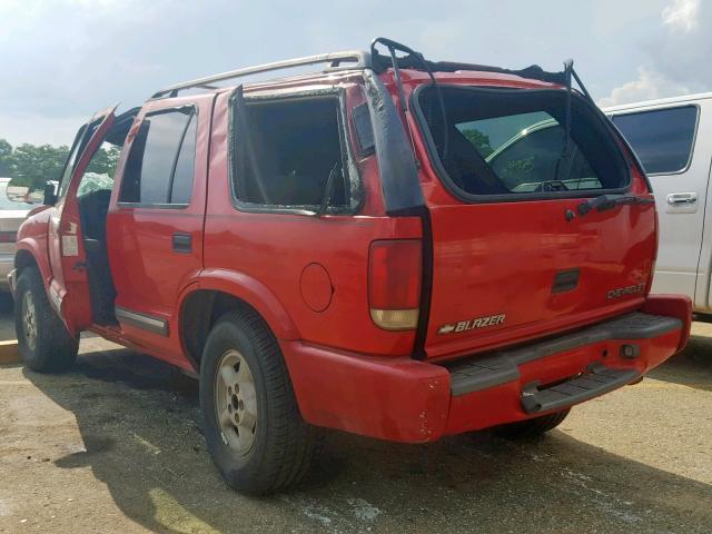 1GNDT13W7Y2344236 - 2000 CHEVROLET BLAZER RED photo 3