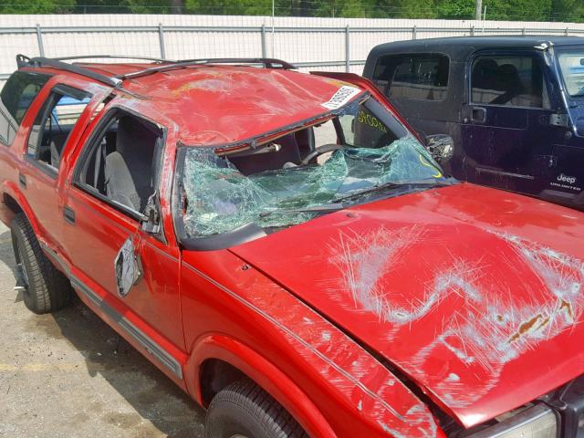 1GNDT13W7Y2344236 - 2000 CHEVROLET BLAZER RED photo 9