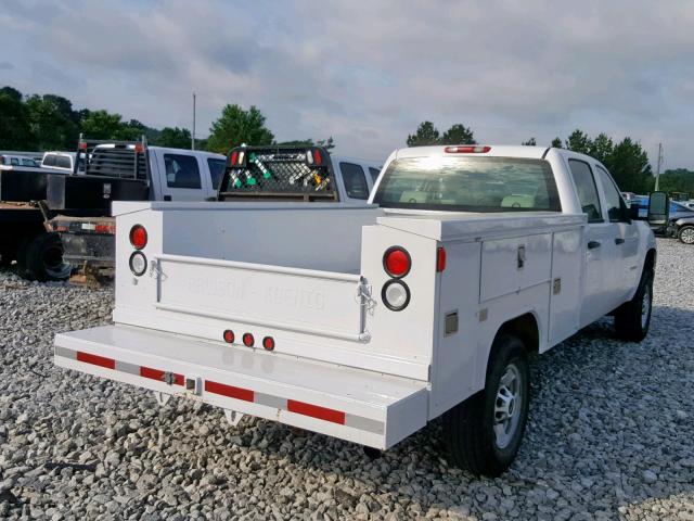 1GT12ZCG1BF166717 - 2011 GMC SIERRA K25 WHITE photo 4