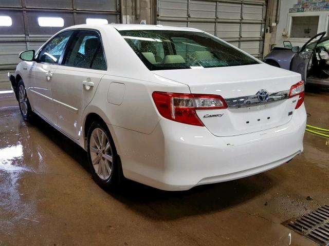 4T1BD1FKXEU126955 - 2014 TOYOTA CAMRY HYBR WHITE photo 3