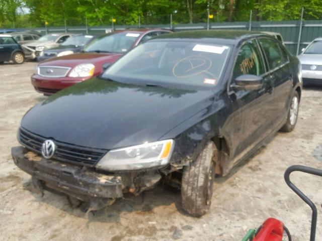 3VW2K7AJXEM381716 - 2014 VOLKSWAGEN JETTA BASE BLACK photo 2