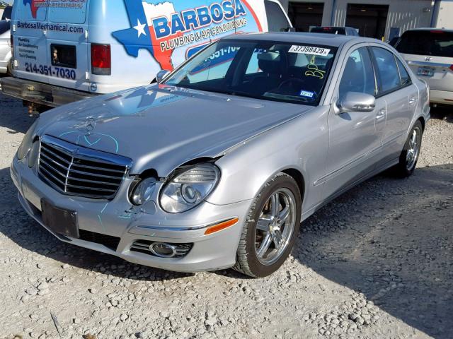 WDBUF56X68B219139 - 2008 MERCEDES-BENZ E 350 SILVER photo 2