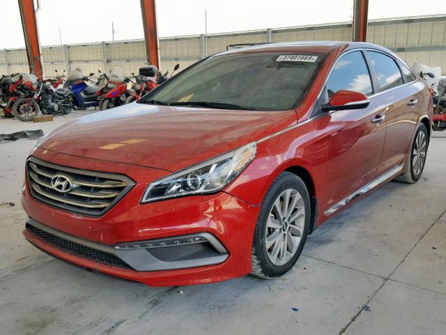 5NPE34AF7HH595841 - 2017 HYUNDAI SONATA SPO RED photo 2