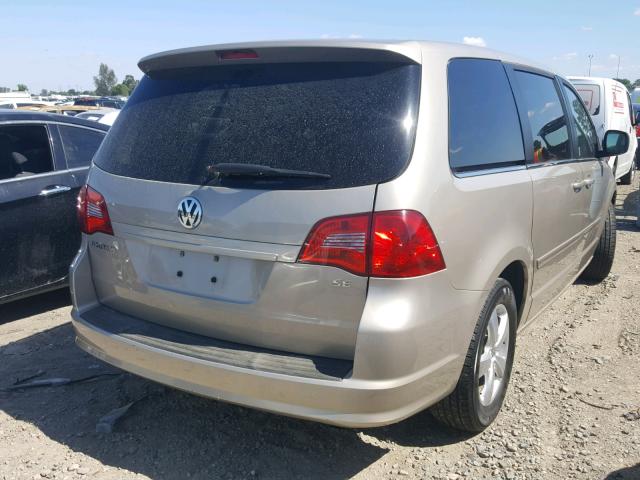 2V8HW341X9R595243 - 2009 VOLKSWAGEN ROUTAN SE BEIGE photo 4