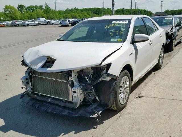 4T1BD1FK8CU050827 - 2012 TOYOTA CAMRY HYBR WHITE photo 2