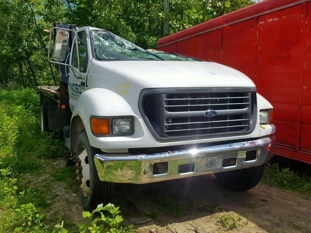 3FDNF6550YMA78598 - 2000 FORD F650 SUPER WHITE photo 1