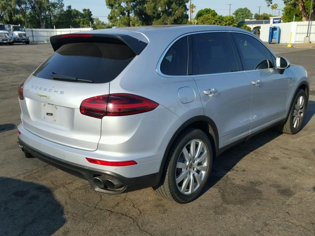 WP1AE2A28FLA50541 - 2015 PORSCHE CAYENNE SE SILVER photo 4