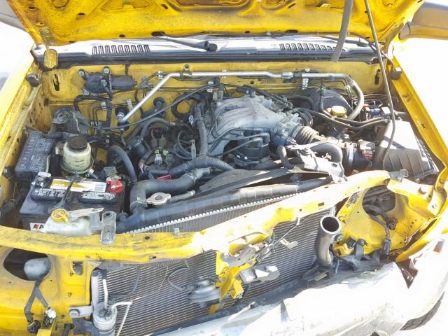 5N1ED28T42C563926 - 2002 NISSAN XTERRA XE YELLOW photo 7