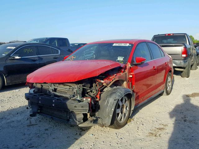 3VW467AJ3DM416608 - 2013 VOLKSWAGEN JETTA GLI RED photo 2