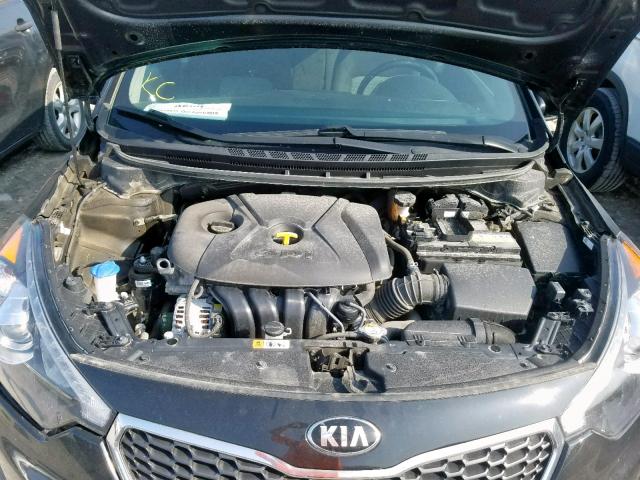 KNAFX4A83G5465495 - 2016 KIA FORTE EX BLACK photo 7