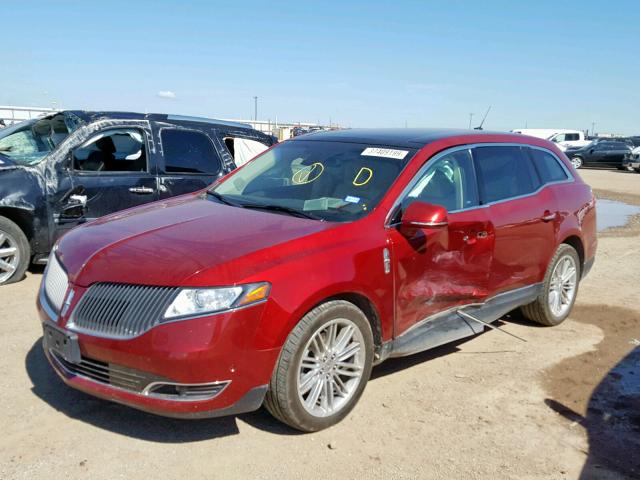 2LMHJ5AT7EBL54870 - 2014 LINCOLN MKT RED photo 2