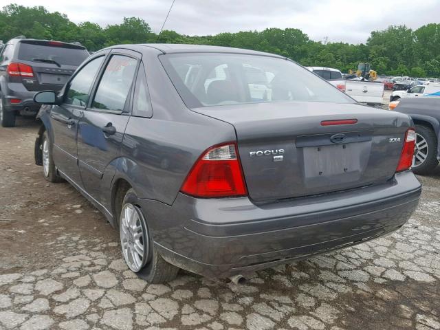 1FAFP34N55W268744 - 2005 FORD FOCUS ZX4 GRAY photo 3