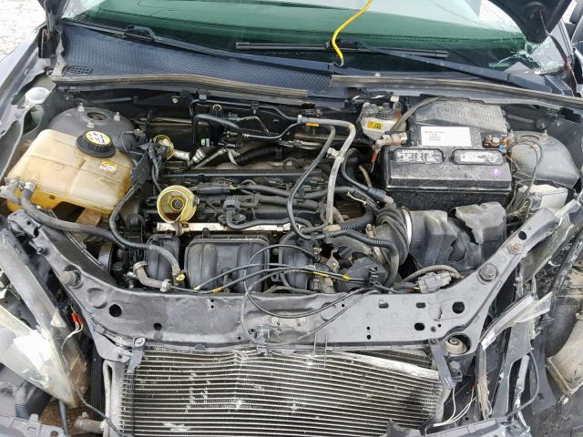 1FAFP34N55W268744 - 2005 FORD FOCUS ZX4 GRAY photo 7