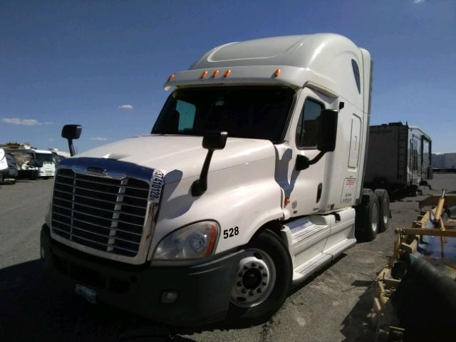 1FUJGLDR8BSAY1116 - 2011 FREIGHTLINER CASCADIA 1 WHITE photo 2