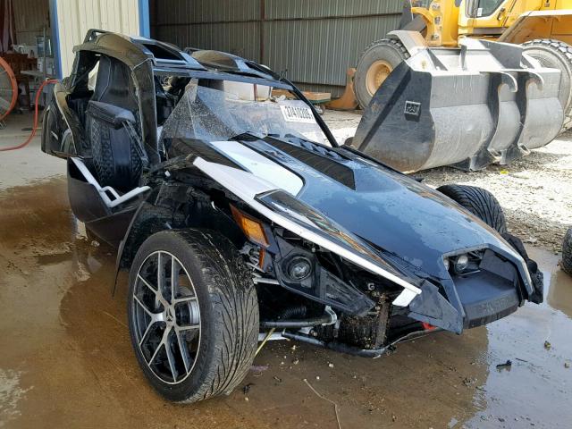 57XAAPFA3K8131140 - 2019 POLARIS SLINGSHOT BLACK photo 1