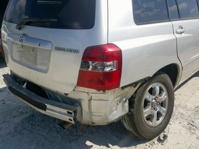 JTEDD21A850126845 - 2005 TOYOTA HIGHLANDER SILVER photo 9