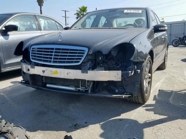 WDBUF65J55A725159 - 2005 MERCEDES-BENZ E 320 BLACK photo 2