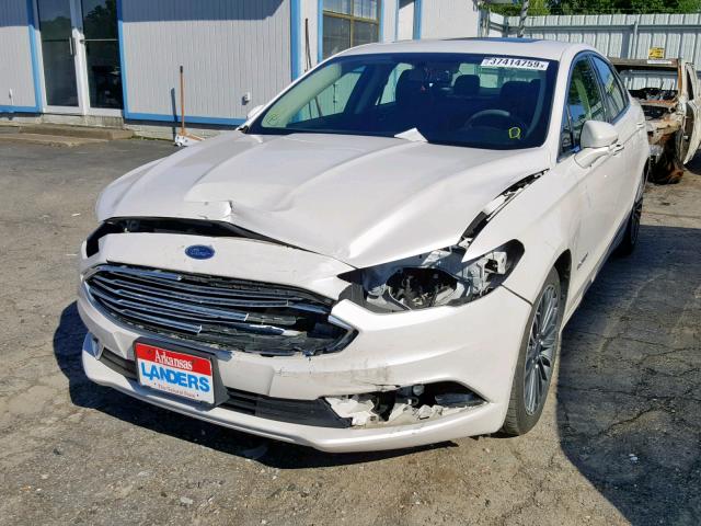 3FA6P0RU8HR217292 - 2017 FORD FUSION TIT WHITE photo 2