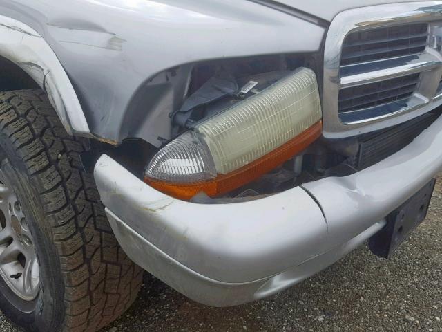 1B8HS58N82F140769 - 2002 DODGE DURANGO SL SILVER photo 9